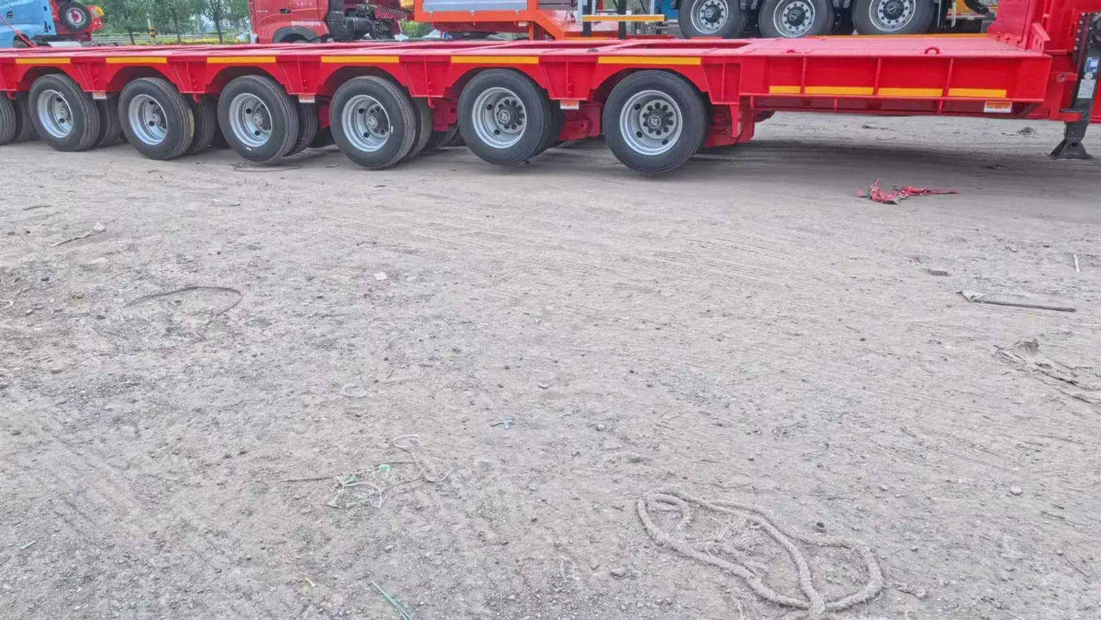 Extendable Low Bed Trailer Extendable Low Bed Trailer